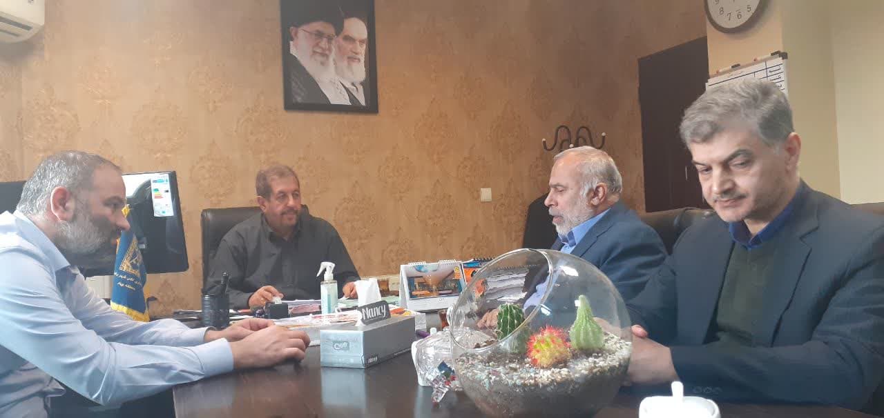 نشست سید علی حسینی و هیات همراه با جناب آقای مهندس ساده روح شهردار محترم منطقه ۴ رشت