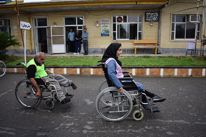 مسابقات ویلچررانی در آسایشگاه معلولین و سالمندان رشت